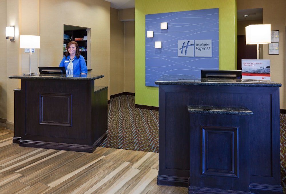 Holiday Inn Express Hotel & Suites Fort Dodge an IHG Hotel - photo 3
