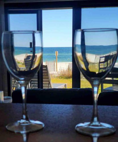 Salty Feet Retreat Ocean Breeze East 3 BR — 4-Star Luxury Hotel in Pensacola, United States