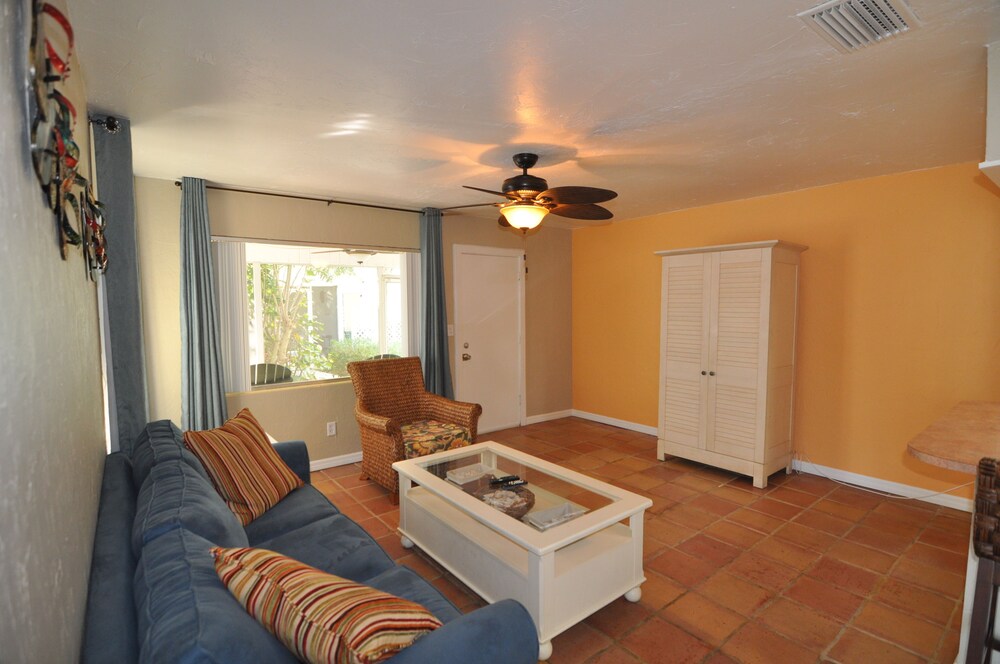 Lido Islander Inn - photo 49