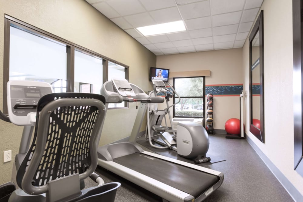 Hampton Inn & Suites Dallas DFW Airport North Grapevine - photo 28