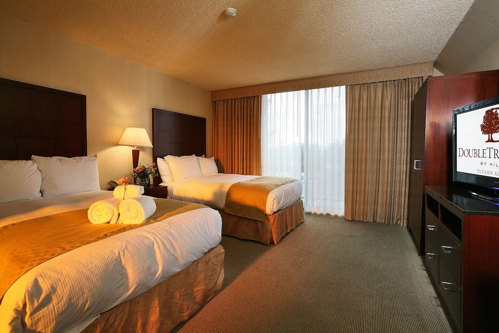 DoubleTree Suites by Hilton Tucson Airport - photo 8
