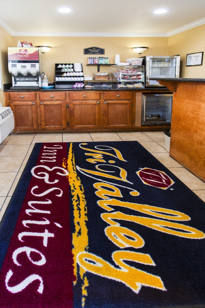 Tri Valley Inn and Suites Pleasanton - photo 20
