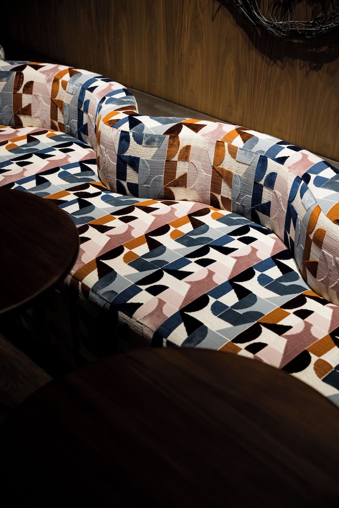 Public House Bangkok a Member of Design Hotels photo 4
