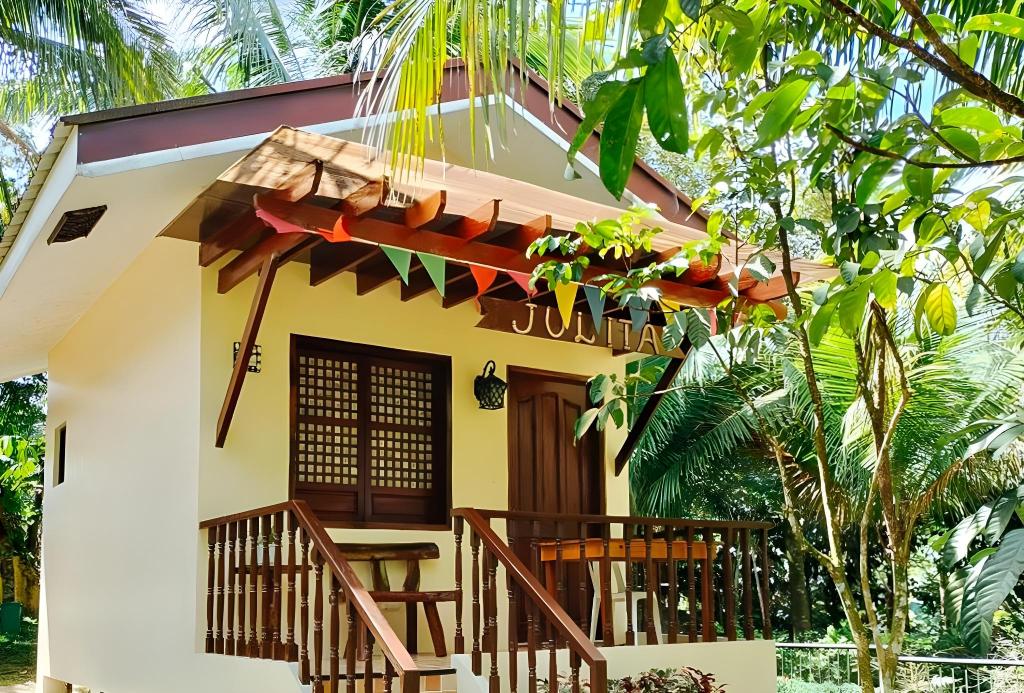 RedDoorz at Hilarions Farm Majayjay Laguna — hotel in Majayjay