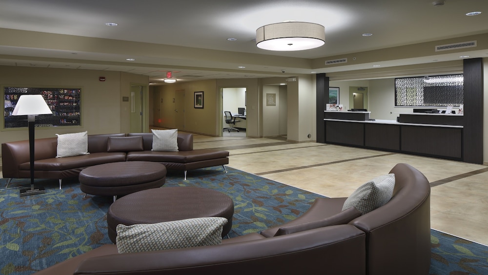 Candlewood Suites Newark South University Area an IHG Hotel - photo 2