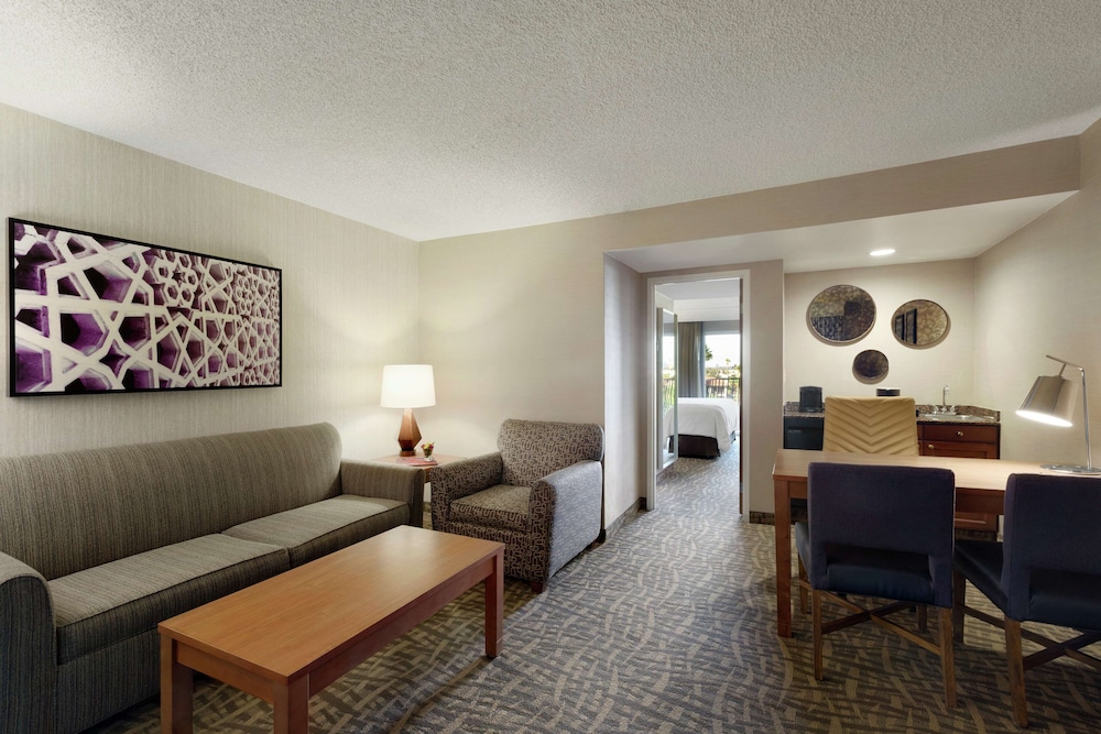 Embassy Suites by Hilton Santa Ana Orange County Airport - photo 22