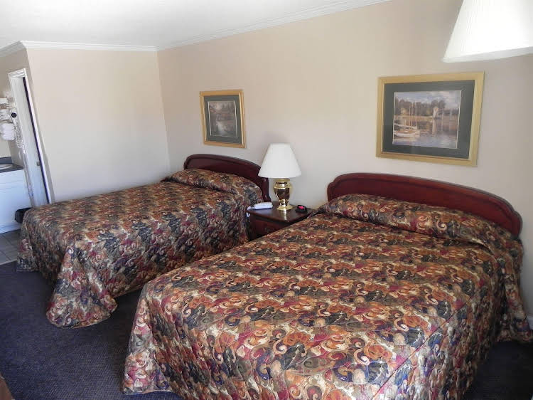 Oak Grove Inn - photo 22