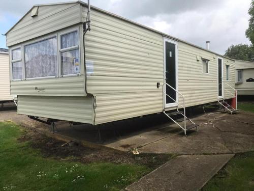 Summer plot 8 in Clacton-On-Sea, United Kingdom