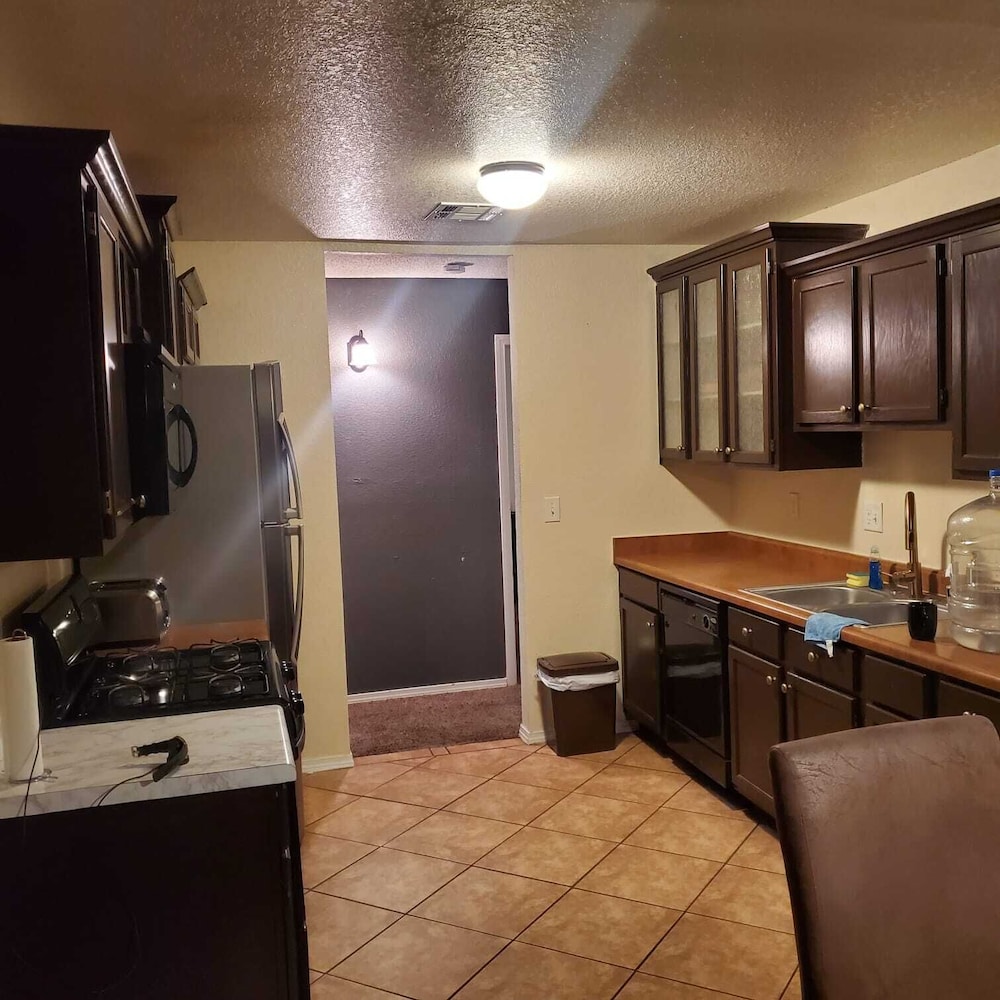 Hakal El paso in El Paso, United States