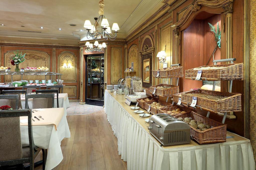 Regent Hotel — 4-Star Luxury Hotel in Munich, Germany