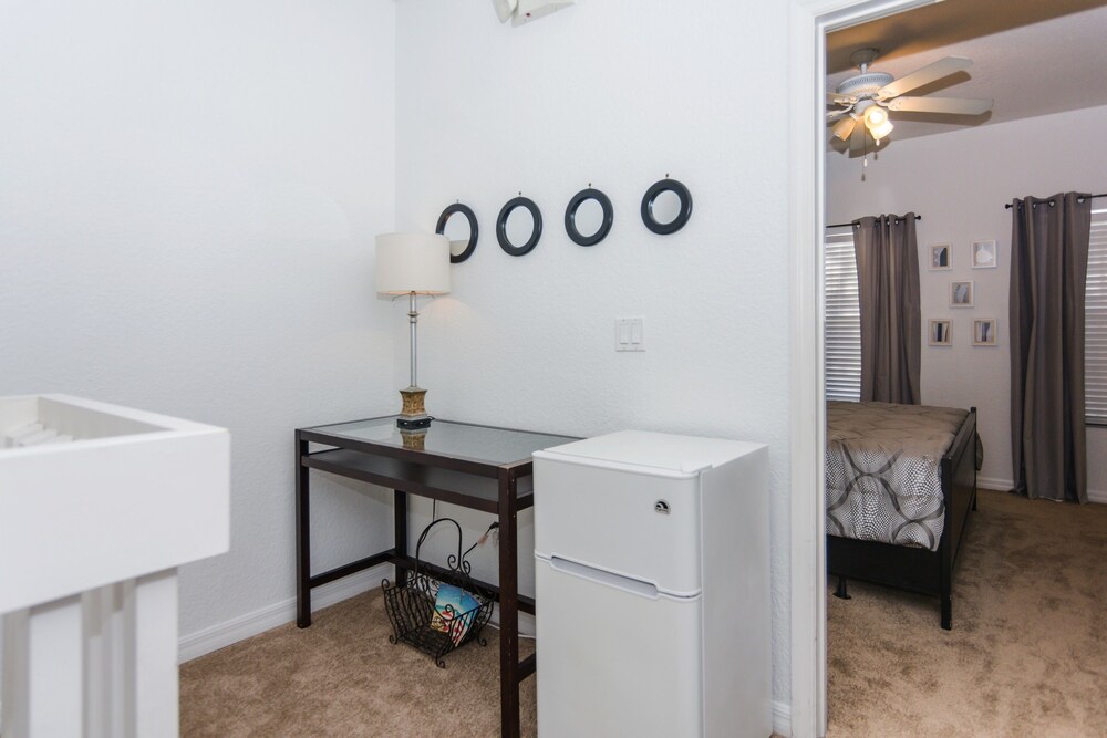 5Br 3Bath Private Townhome 13min Disney 1496ft - photo 16