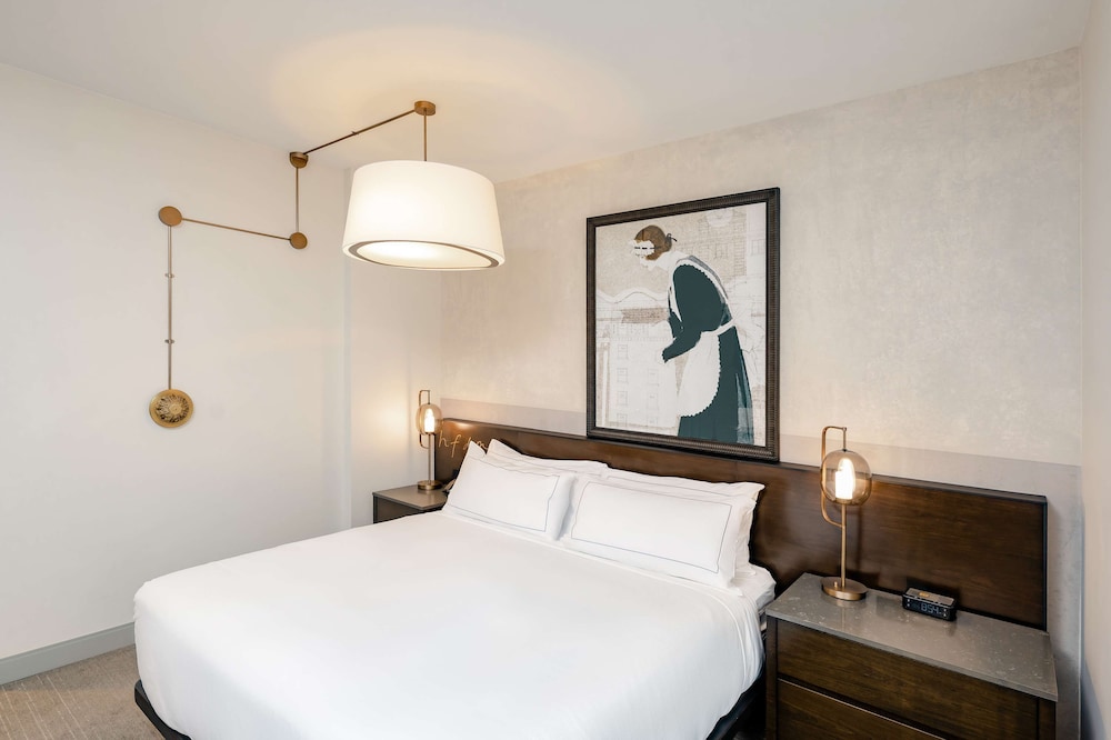Hotel Fort Des Moines Curio Collection by Hilton - photo 27