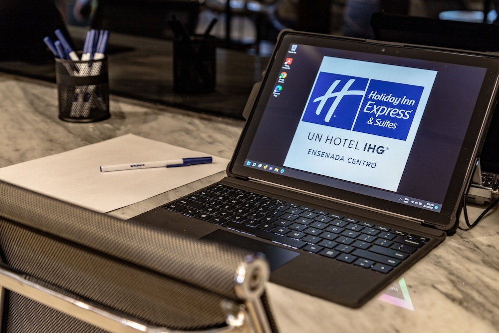 Holiday Inn Express & Suites Ensenada Centro by IHG