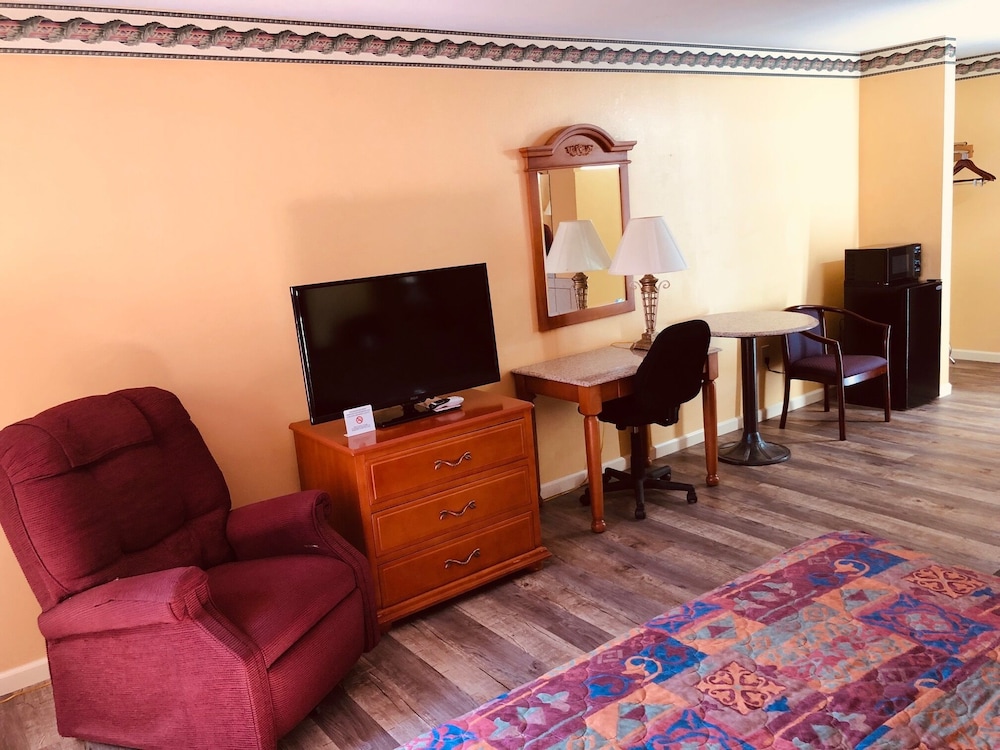 Mountain Inn & Suites Dunlap - photo 10