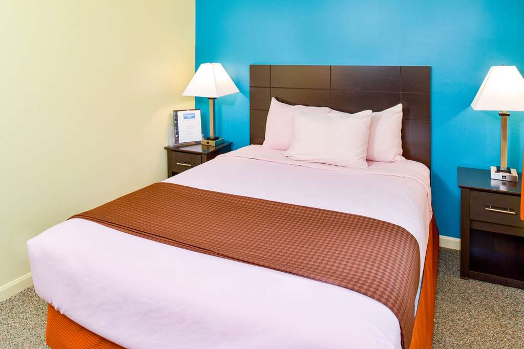 Rodeway Inn Orleans Cape Cod - photo 29