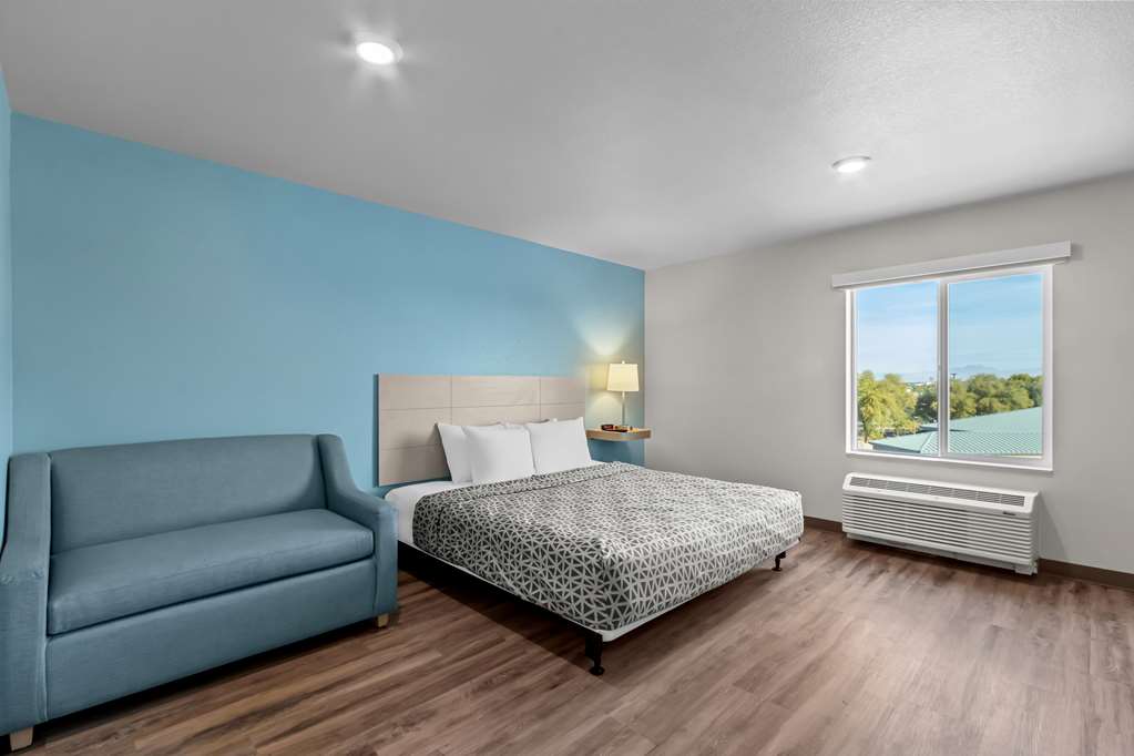 Woodspring Suites Gilbert Mesa Gateway Airport - photo 11
