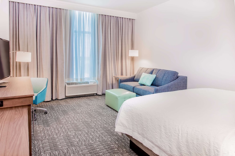 Hampton Inn & Suites Panama City Beach Beachfront - photo 34