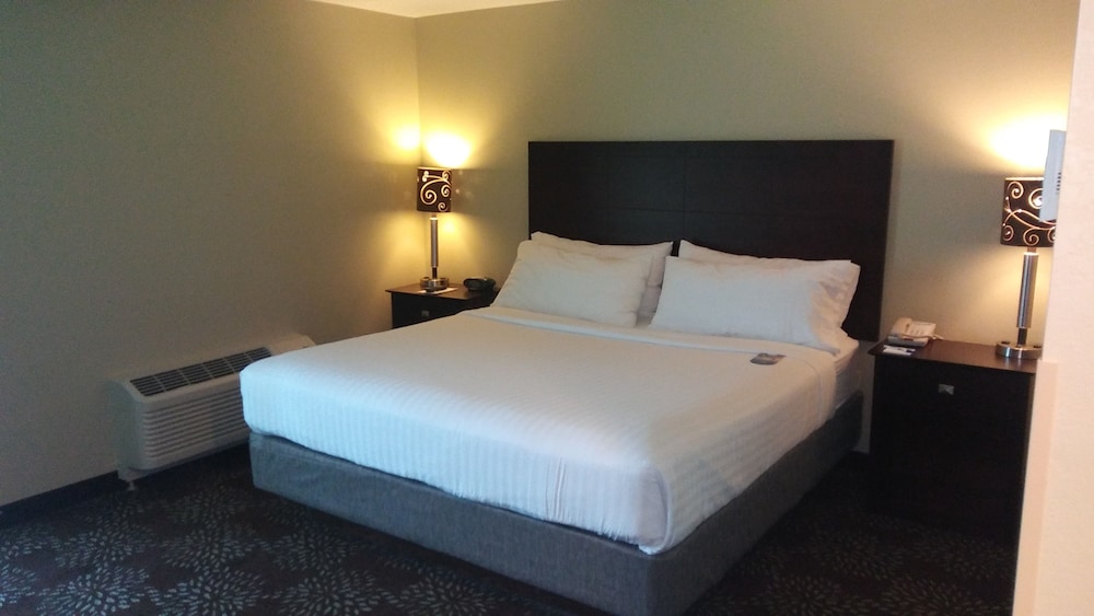 Holiday Inn Express & Suites Pittsburgh West Greentree by IHG - photo 18
