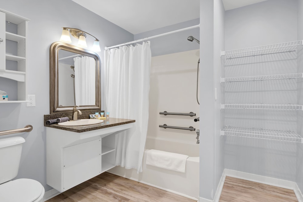 Sandpeddler Inn & Suites - photo 246