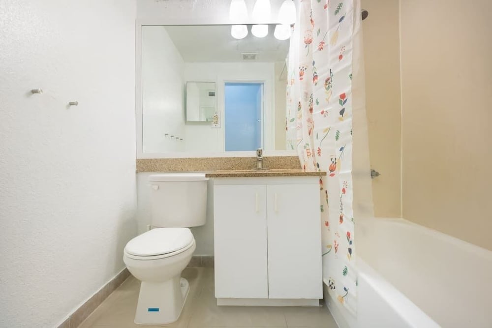 437 Studio Hollywood Beach Resort - photo 6