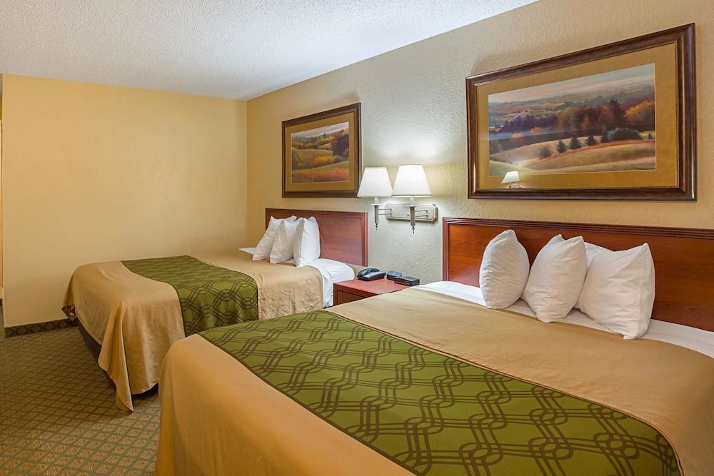 Rodeway Inn and Suites Kearney - photo 8