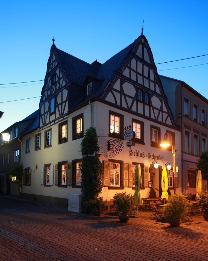 Hotel Zur Schlo Schenke — Neuwied