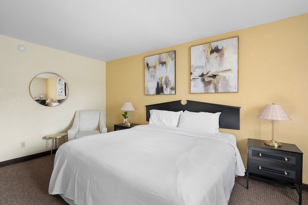 Americas Best Value Inn Grand Forks - photo 10