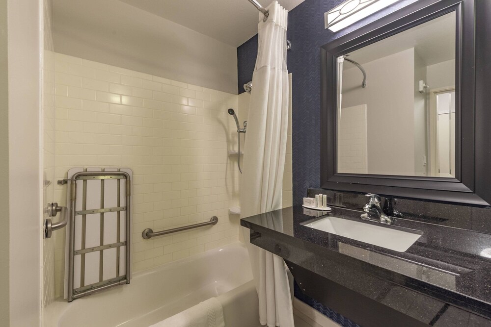 Fairfield Inn & Suites by Marriott Texarkana - photo 20