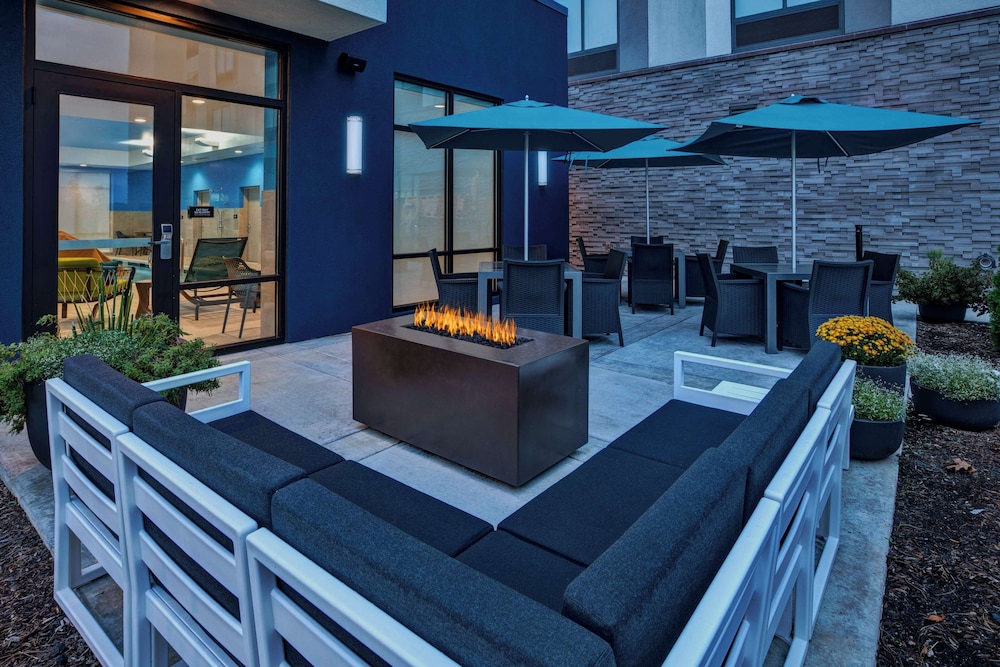 Hampton Inn & Suites by Hilton Indianapolis South Greenwood - photo 35