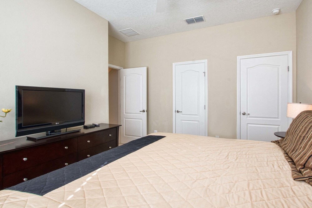 Close To Clubhouse Splashpool 3026Pp - photo 8