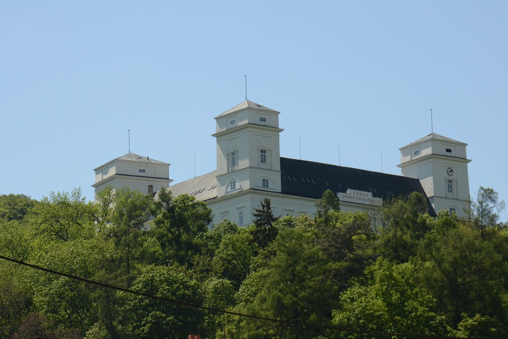 Zámek Račice — hotel in Vyskov