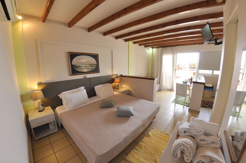 Tango Studios - carbon neutral hotel in Corfu