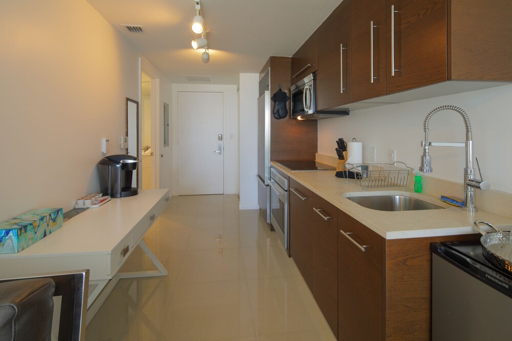 Icon Brickell Downtown W Miami Suites - photo 9