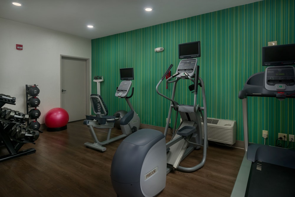Holiday Inn Express & Suites Lawrence by IHG - photo 20