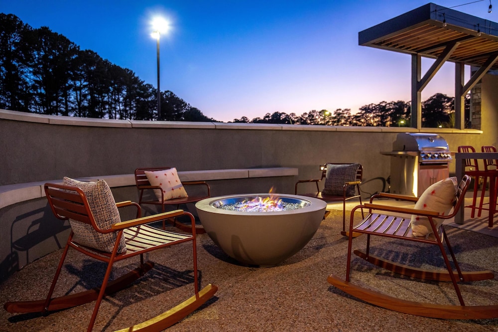 Home2 Suites by Hilton Smithfield Selma - photo 39