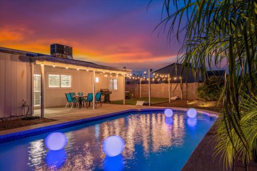 Mini Golf Fire Pit Pool Game Room — Chandler