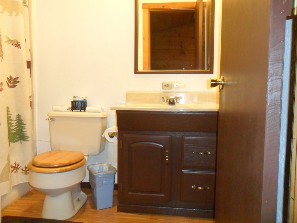 Big Bear Manor Spa Cabins - photo 15