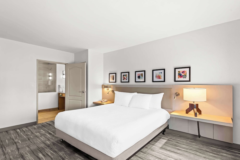 Hilton Garden Inn Seattle North Everett - photo 18