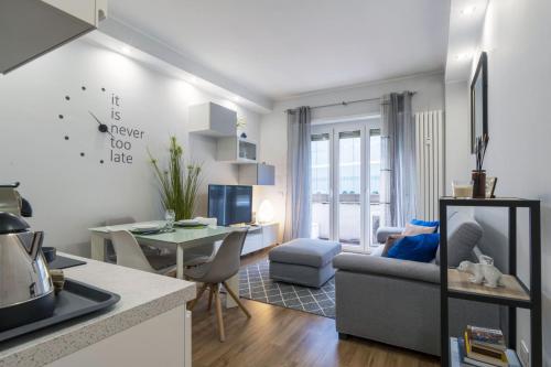 Easylife Milano Algarotti 4 Porta Nuova — 4-Star Luxury Hotel in Milan, Italy