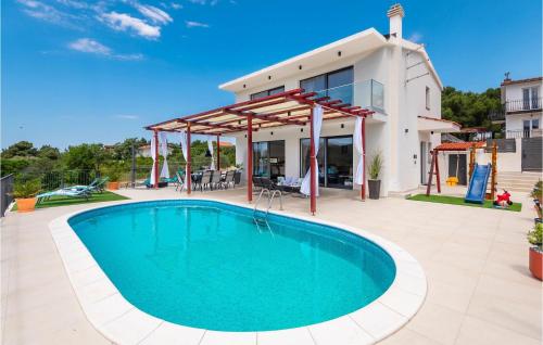 Villa Lucatoni — 4-Star Luxury Hotel in Sibenik, Croatia