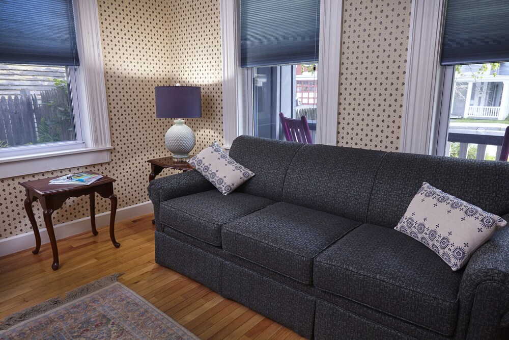 The Andrie Rose Inn - photo 21
