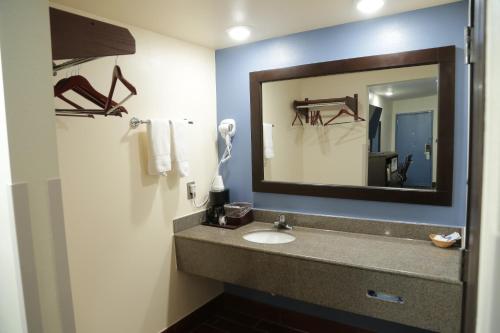 Theroff's Motel - photo 35