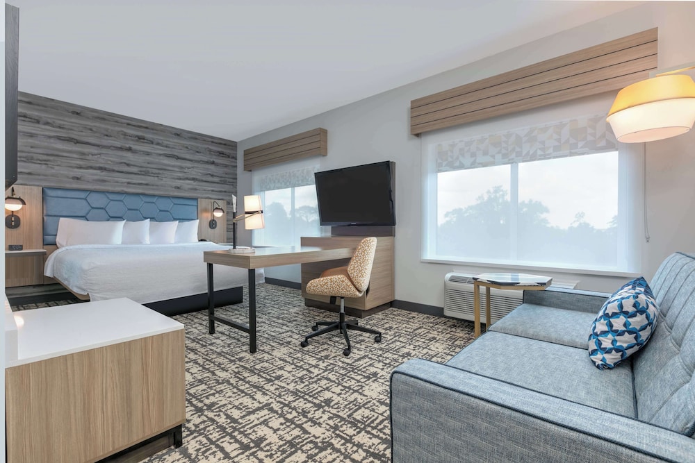 Hampton Inn & Suites by Hilton Shenandoah The Woodlands - photo 14