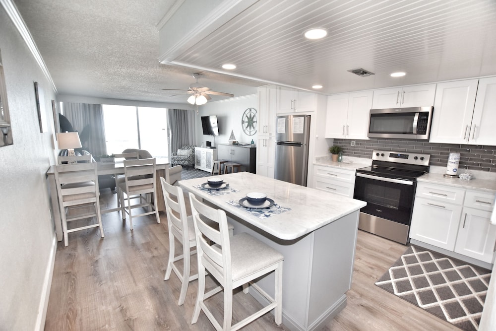 0206 Waters Edge Resort 1 Bedroom Condo by RedAwning - photo 6