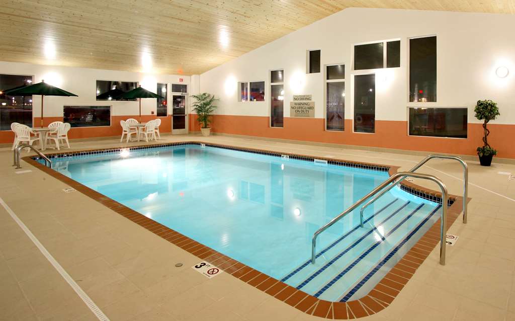 Crossings by GrandStay Pipestone - photo 14