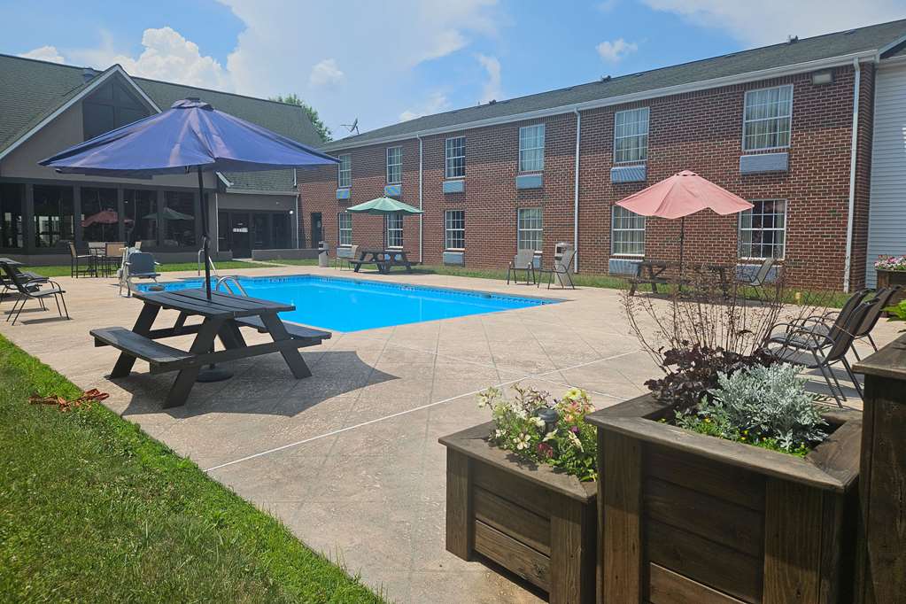 Quality Inn Dublin I 81 - photo 32
