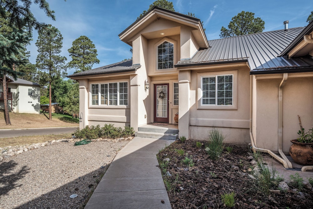 Mountain Soiree by Ruidoso Vacation Rentals — 4-Star Luxury Hotel in Ruidoso, United States