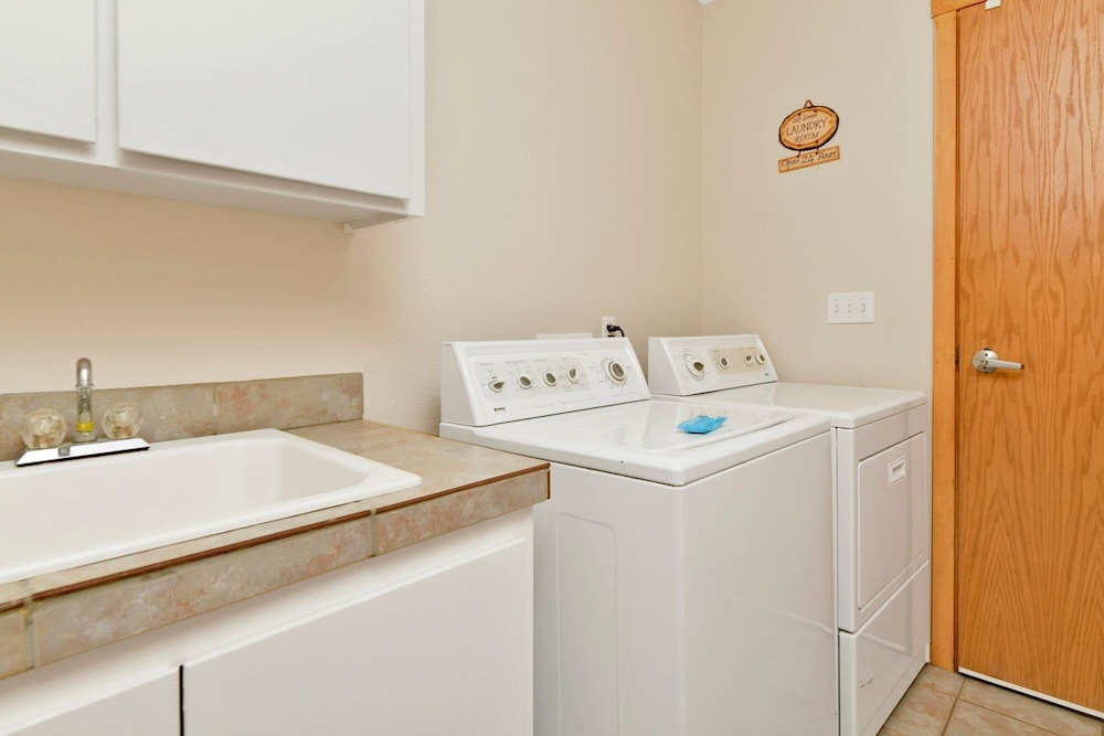 Can't Bear TO Leave #1156 - photo 12