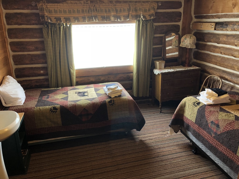 The Historic Madison Hotel Motel - photo 3