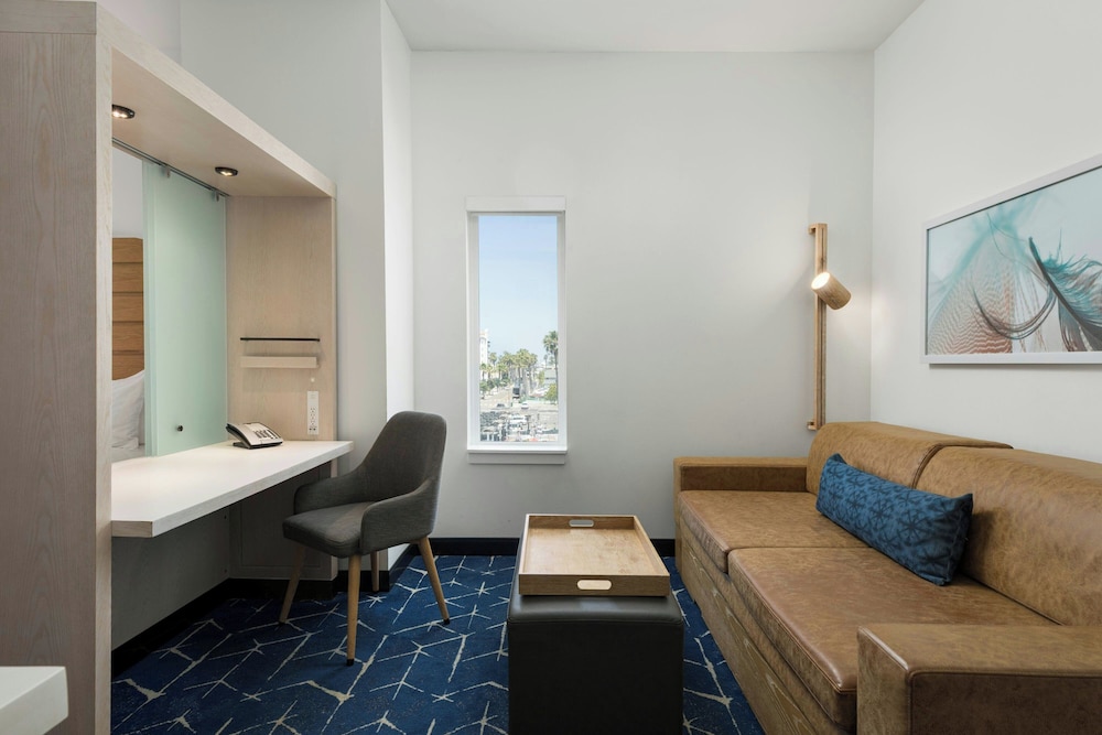 SpringHill Suites by Marriott Oceanside Beach - photo 17